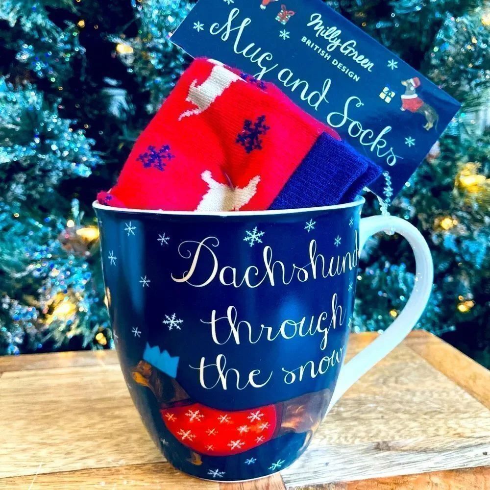 NWT Dachshund Dog Christmas Ceramic Mug Socks Gift Set